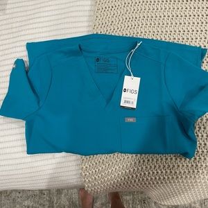 FIGS *limited edition* Catarina one pocket scrub top